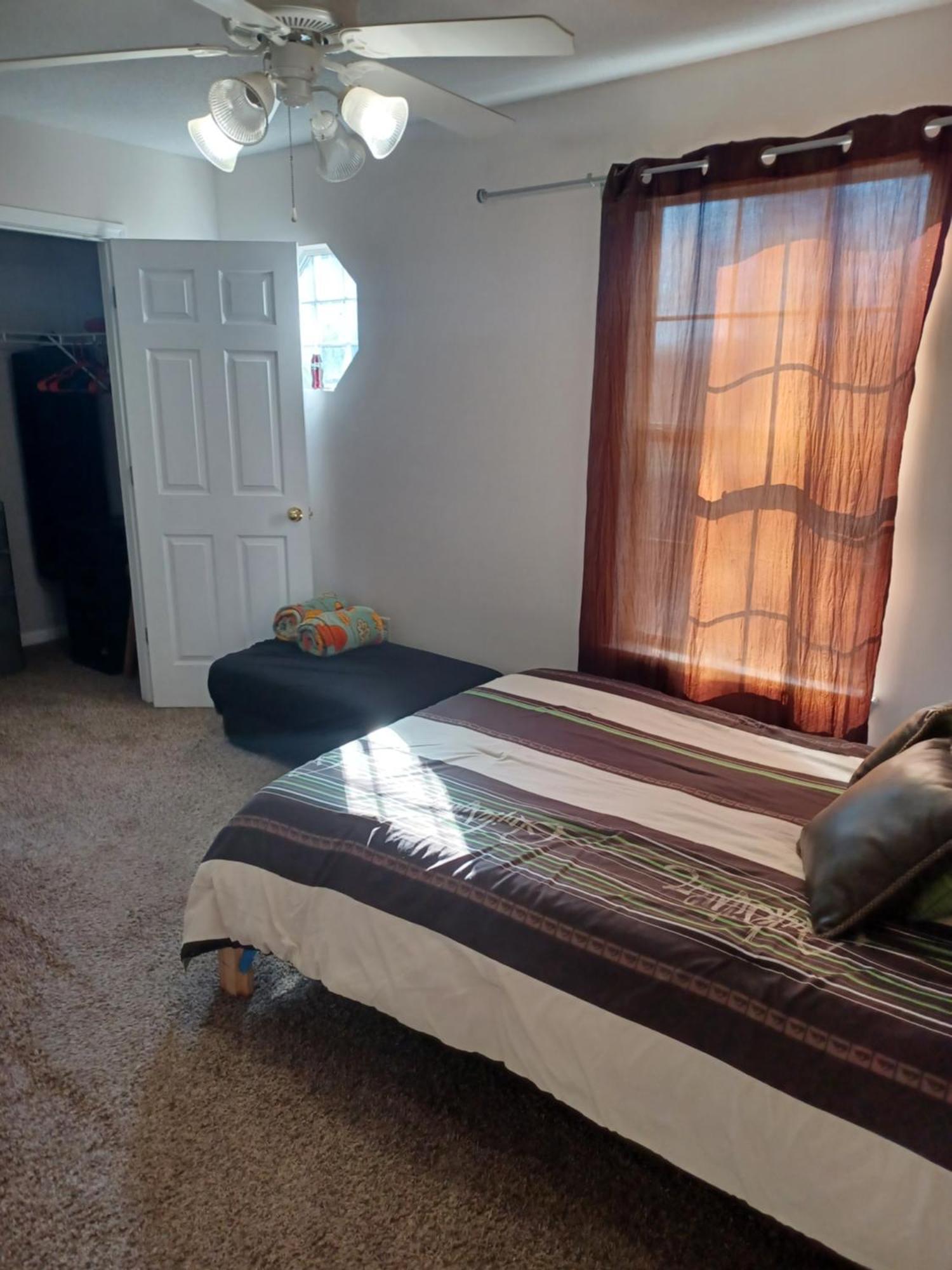 Urban Adventure Townhome - Near Downtown アトランタ エクステリア 写真