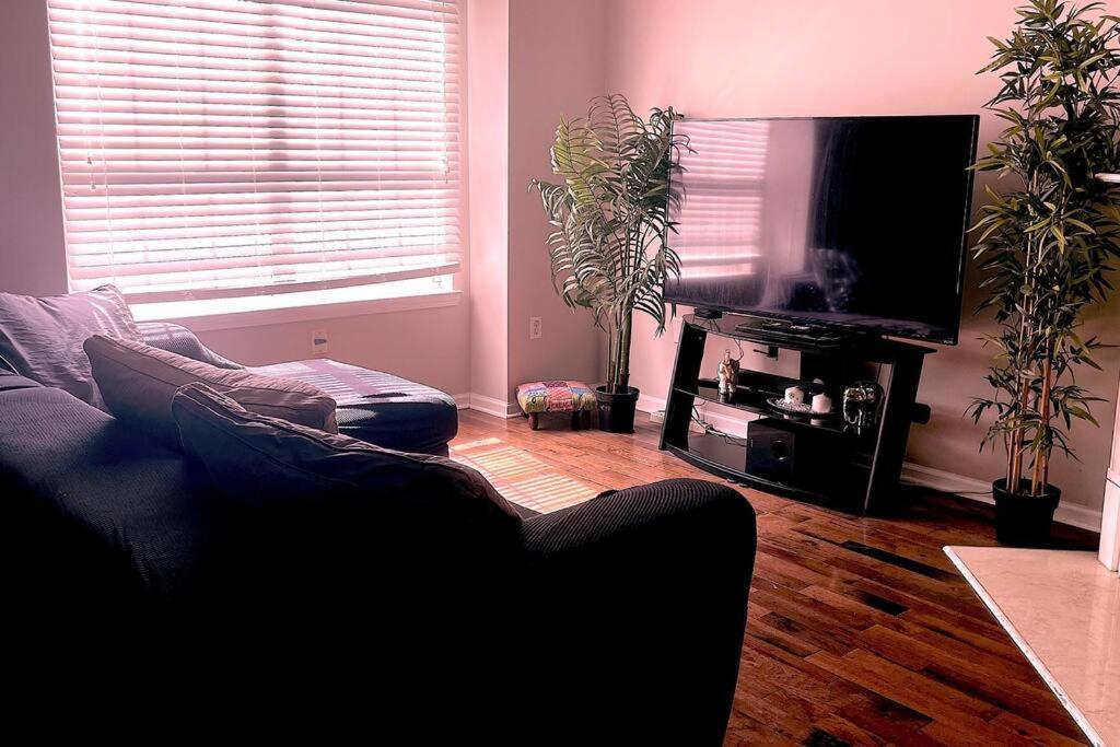 Urban Adventure Townhome - Near Downtown アトランタ エクステリア 写真