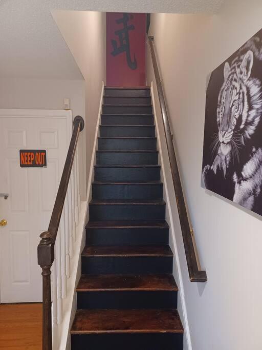 Urban Adventure Townhome - Near Downtown アトランタ エクステリア 写真