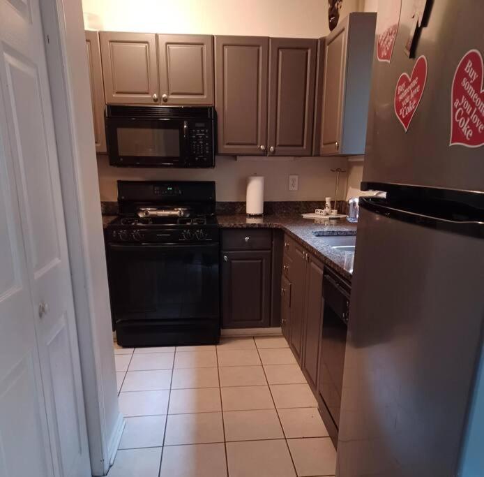 Urban Adventure Townhome - Near Downtown アトランタ エクステリア 写真